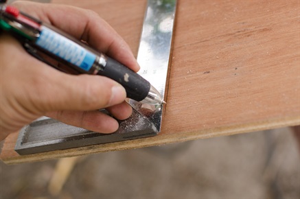 Marking wood with straight angle