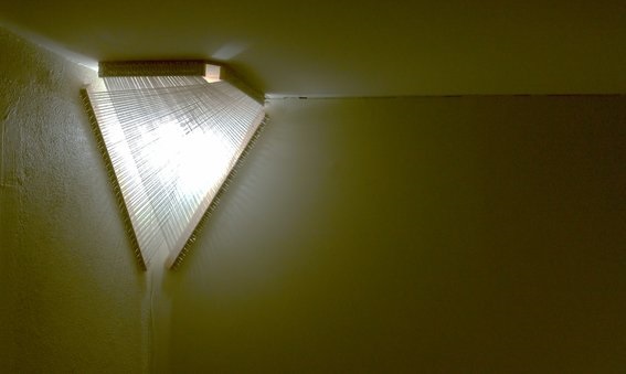 corner ceiling lamp